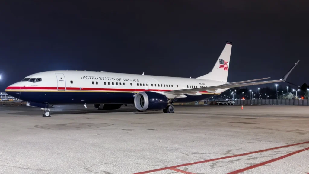 Luxury 737 Boeing Business Jet of DHS Deportation Fleet