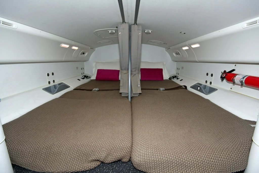 Where Boeing 747-8 Pilots and Cabin Crew Sleep? - Aviation A2Z