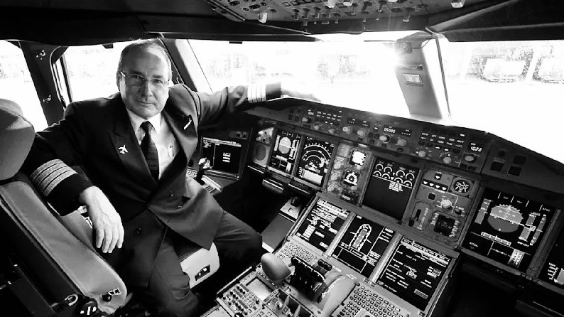 Jürgen Raps, a legendary Lufthansa A380 pilot.