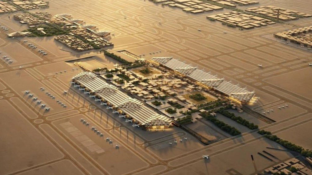 Construction has begun on the third runway at King Salman International Airport, reinforcing the city’s ambition to become a global air transport hub.