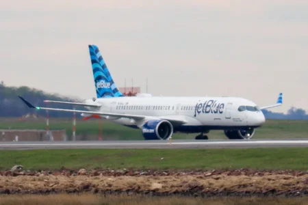 FAA Bans US Airlines From Flying Over Venezuela After Emergency Military Alert
