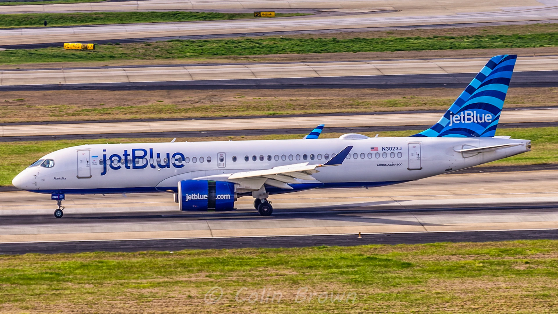 Palm Beach International Airport (PBI) is at the center of a wrongful death lawsuit filed against JetBlue Airways (B6) and ground services provider ABM Aviation, following the death of passenger John Allen Fletcher after a domestic flight in April 2025.