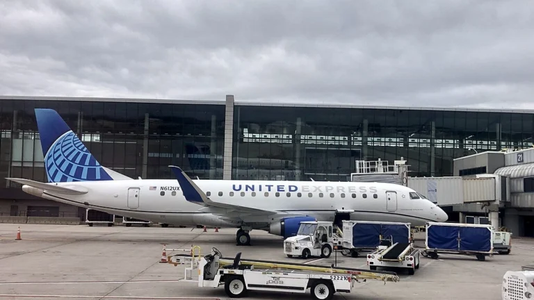 United Express E175 Grounded After Plow Truck Strike in Minot