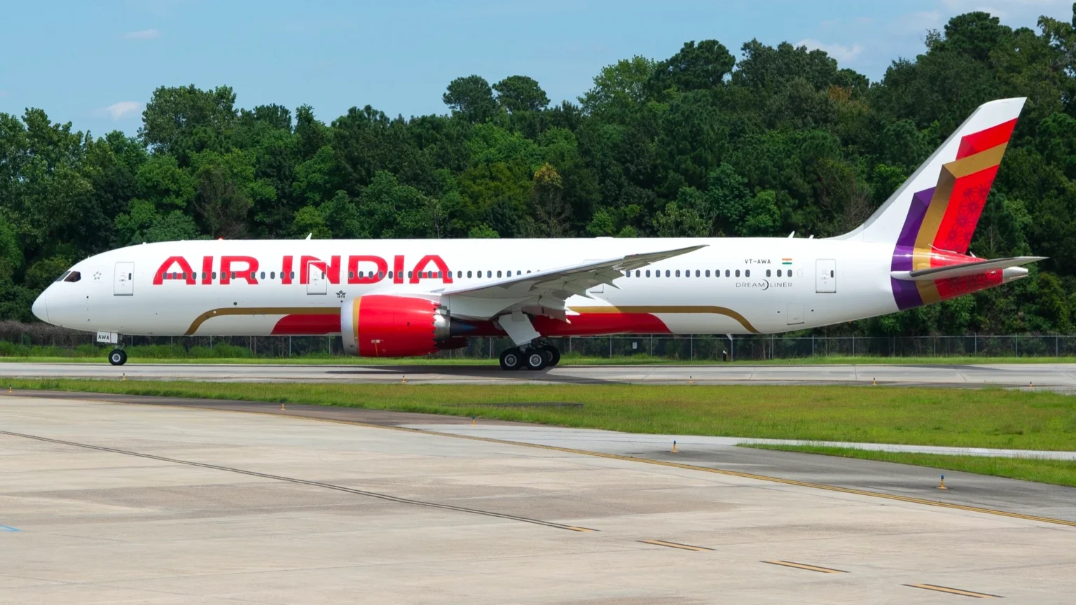 DGCA Clears Air India to Go Paperless Across Boeing 777 and 787 Fleet