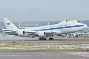 Boeing 747 Air Force One Repairs Push Delivery to 2028 Amid $3 Billion Losses