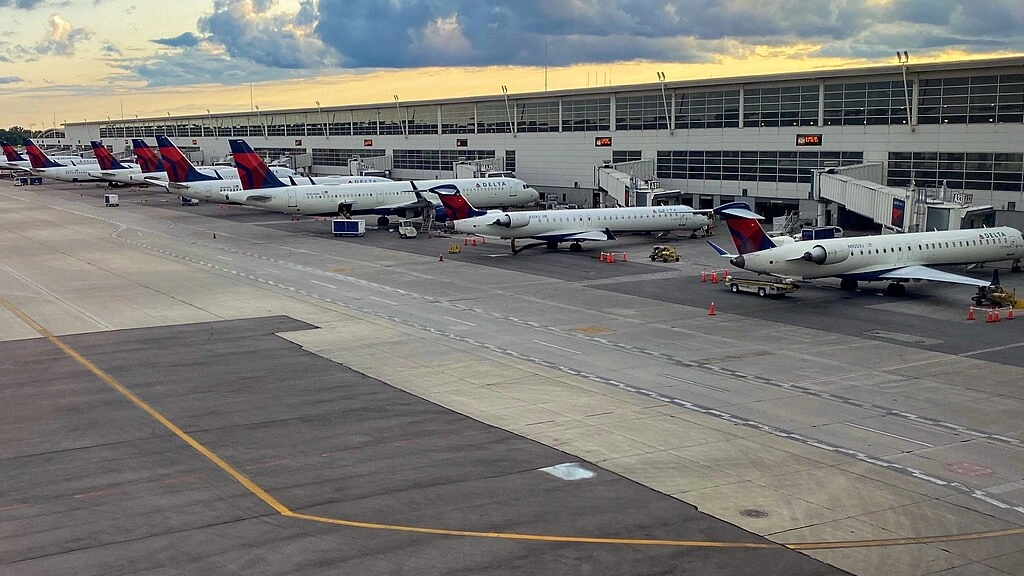 Six Injured After Car Slams Into Detroit McNamara Airport Terminal