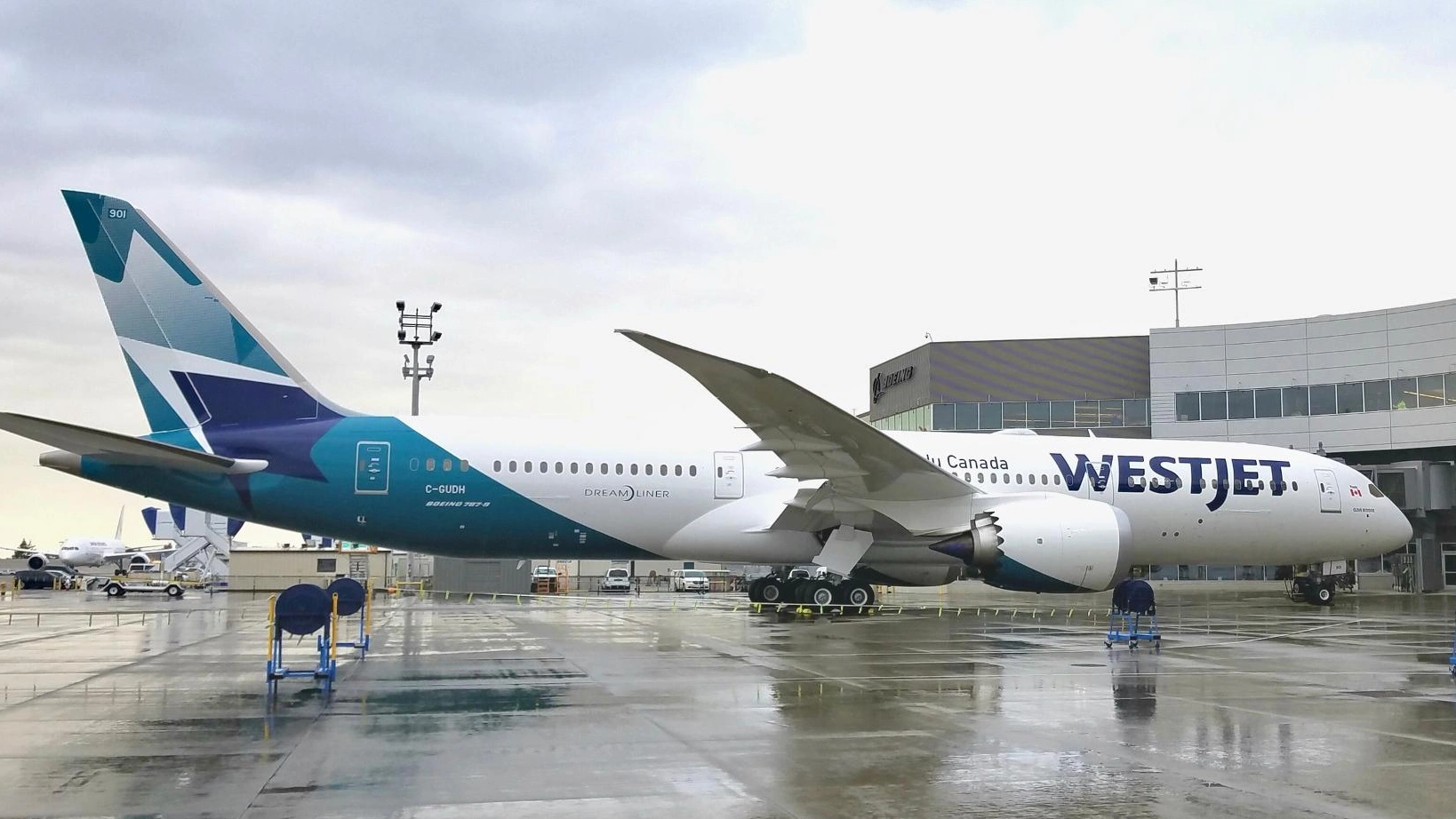 WestJet Under Fire After Puerto Vallarta Flight Disruptions Strand Canadians