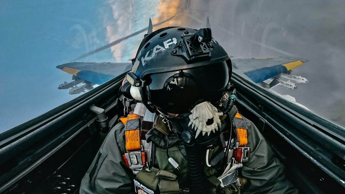 Ukraine Trains Around 100 New Pilots in 2025 to Boost Military Workforce