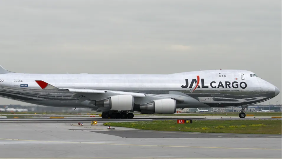 Japan Airlines Cargo Partners with Bullet Train