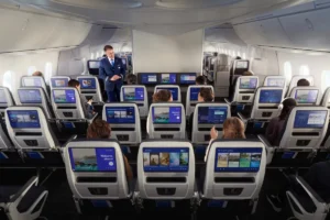 United Airlines Lets 777 and 787 Attendants Use Hidden Crew Bunks on Long Haul Flights