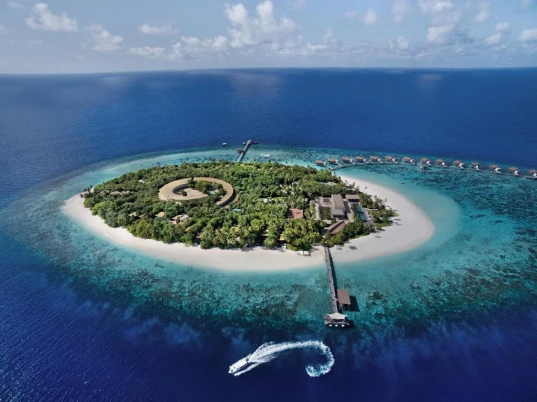 “I Almost Died”: Honeymoon Allegations Raise Serious Questions for Park Hyatt Maldives