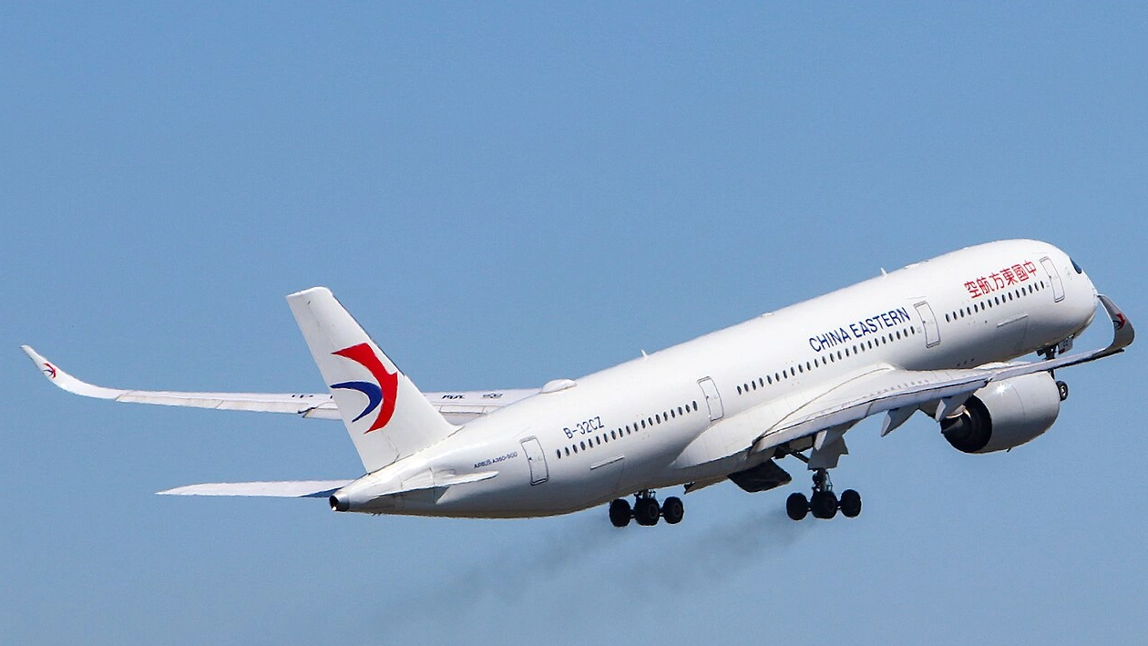 Chinese airlines trim weight and expand Russia airspace flights, adding ~2,900 Europe services to counter rising jet fuel costs.