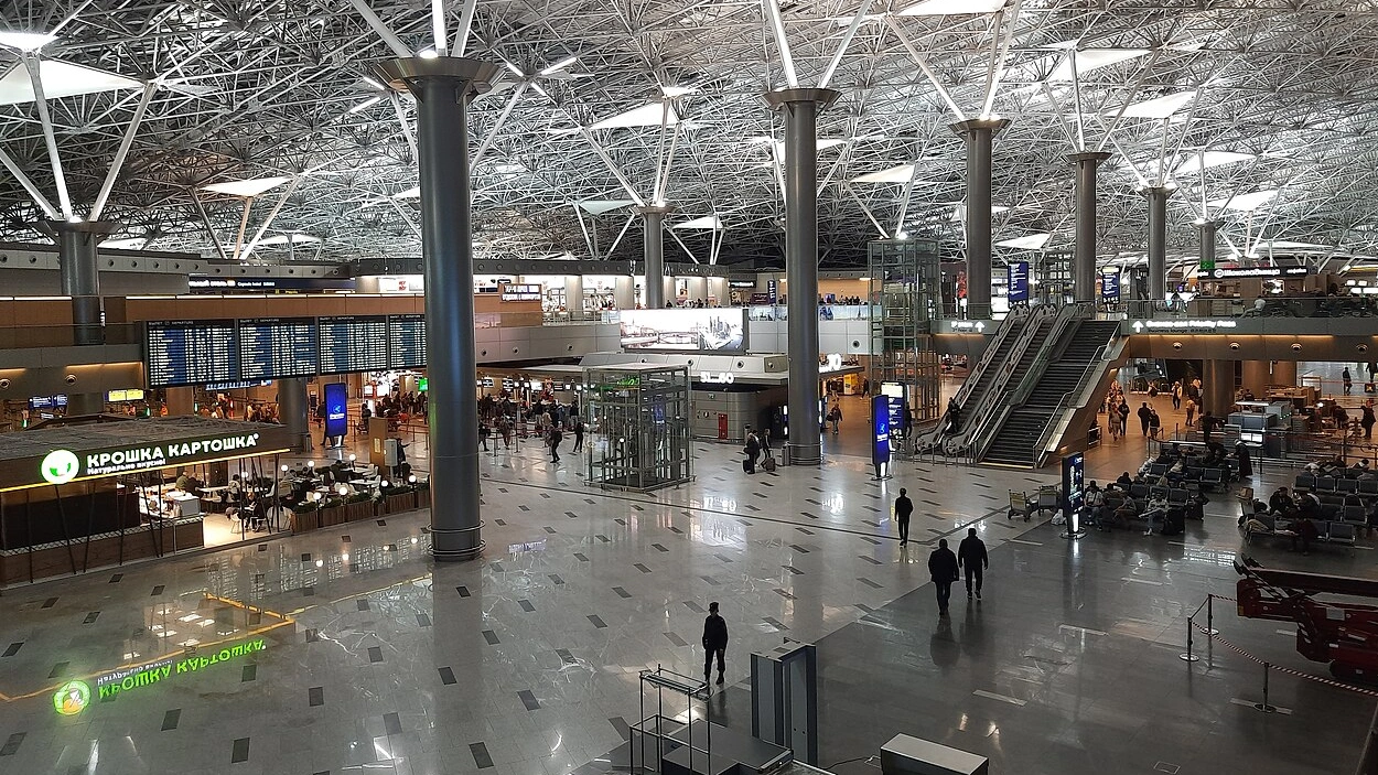 US Citizen Jailed for 4 Years Over AK-47 Smuggling at Moscow Airport