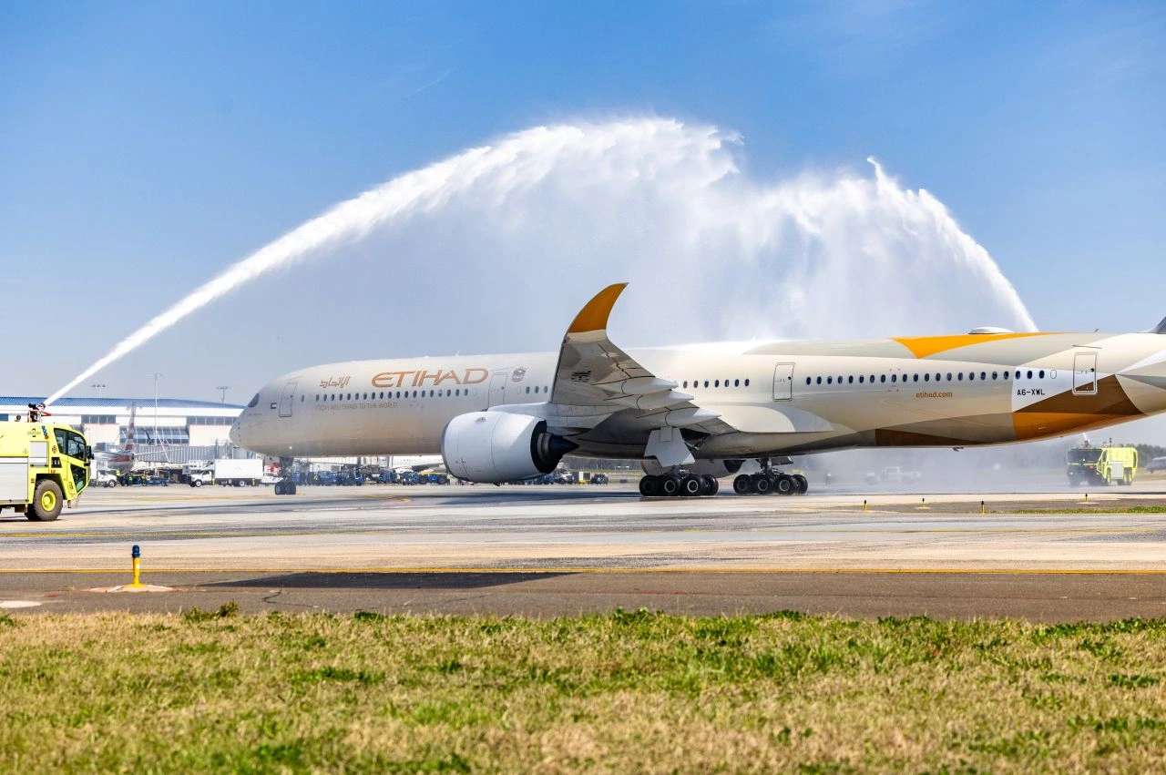 Etihad Airways increases Chicago flights to double daily and upgrades Charlotte to daily service from June 15.