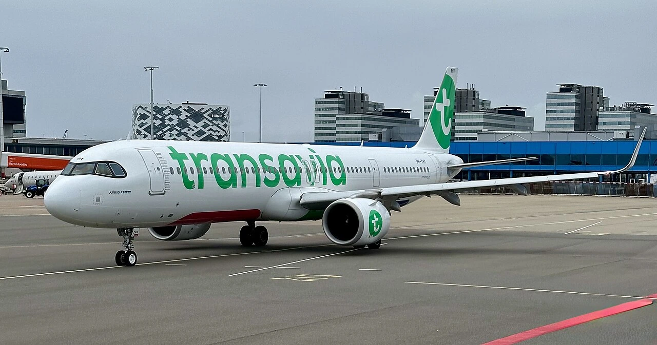 Transavia Under Fire as Woman and Child Reportedly Seated in Cockpit for 6-Hour Flight