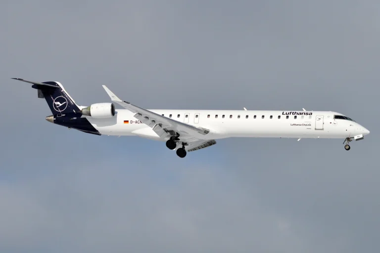 Lufthansa Closes CityLine, Cuts 27 Jets, Phases Out 4 A340s and 2 Boeing 747s Lufthansa Cityline