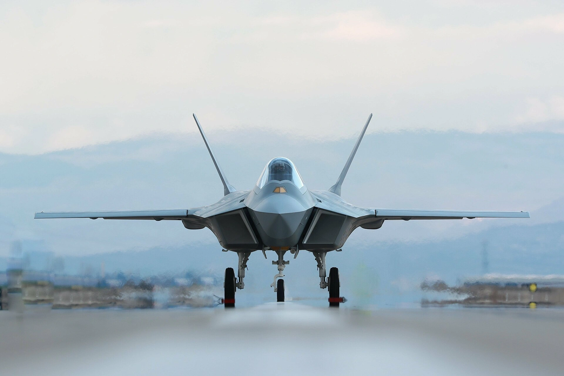 Turkey signs first domestic contract with TAI for 20 indigenous KAAN stealth fighter jets, delivered between 2028-2030.