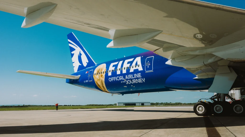 Qatar Airways Unveils New FIFA World Cup 2026 Livery on Boeing 777