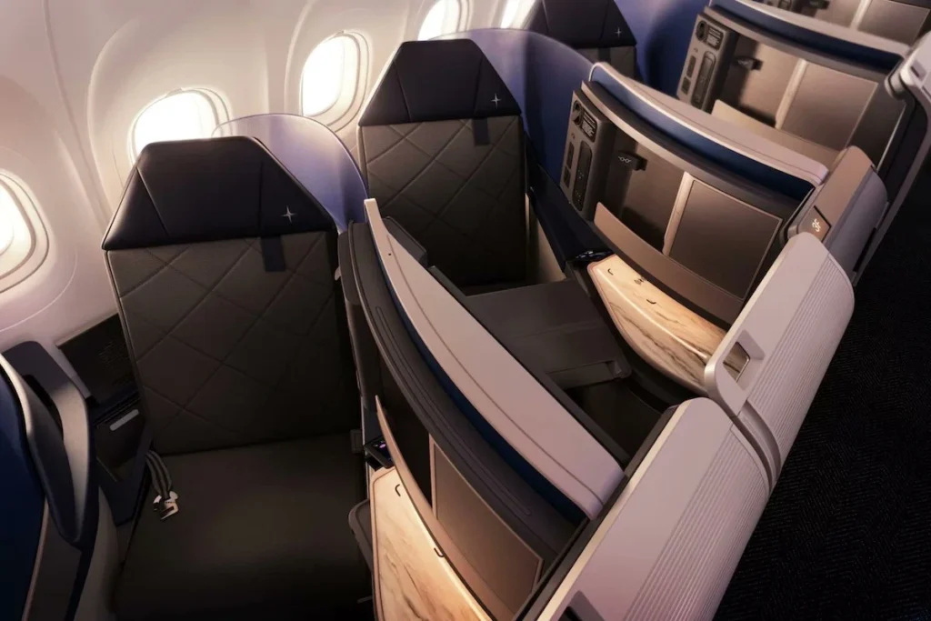 United Airlines (UA) has officially taken delivery of its first Airbus A321XLR, marking the beginning of a new chapter in the carrier’s long-haul narrowbody operations.