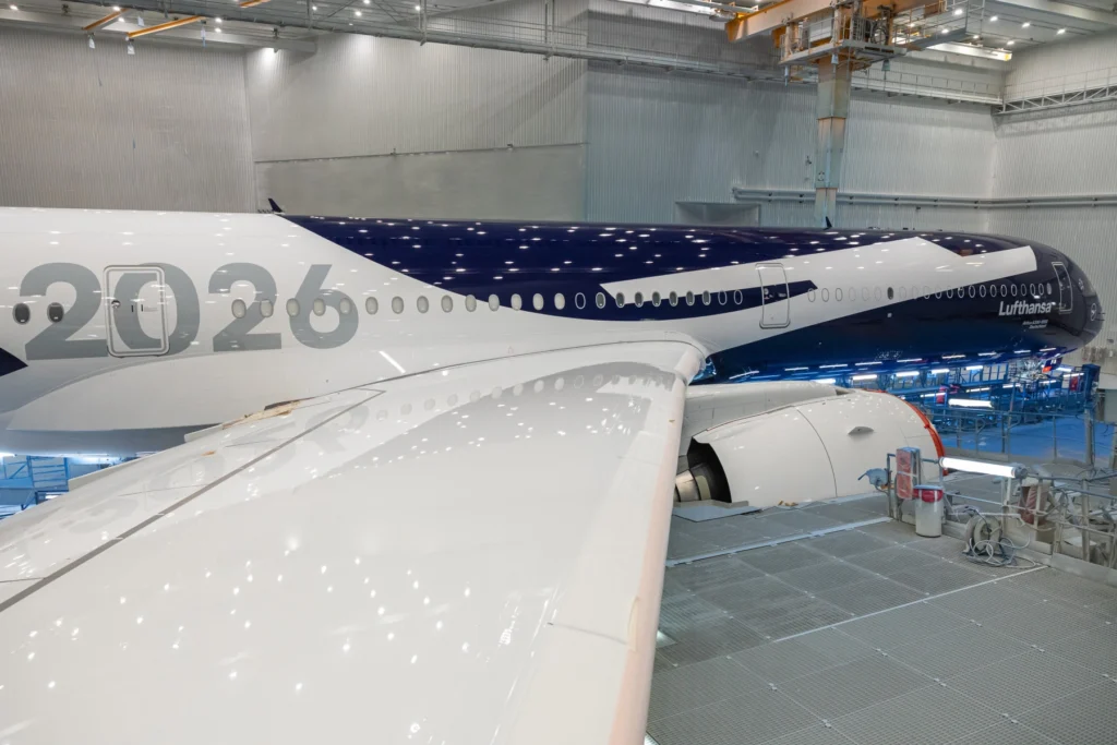 Lufthansa to Take Delivery of 1st A350-1000 in New Livery, 700th Airbus Plane