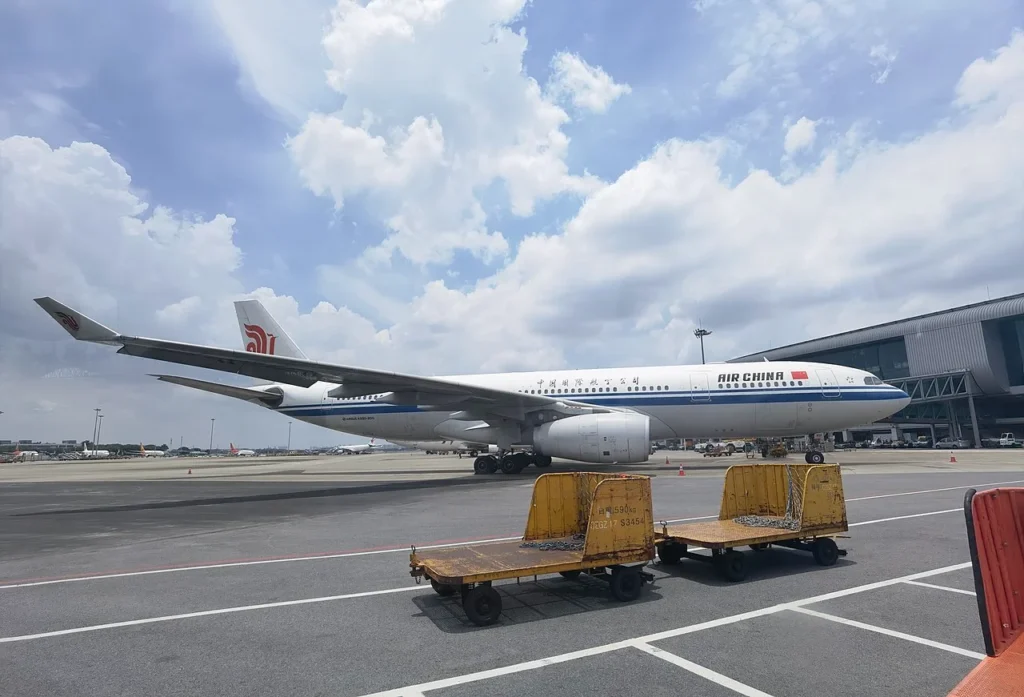 Air China (CA) will become the first Asian airline to serve Iceland with the launch of a new Beijing Capital International Airport (PEK)–Copenhagen Airport (CPH)–Keflavik International Airport (KEF) route.