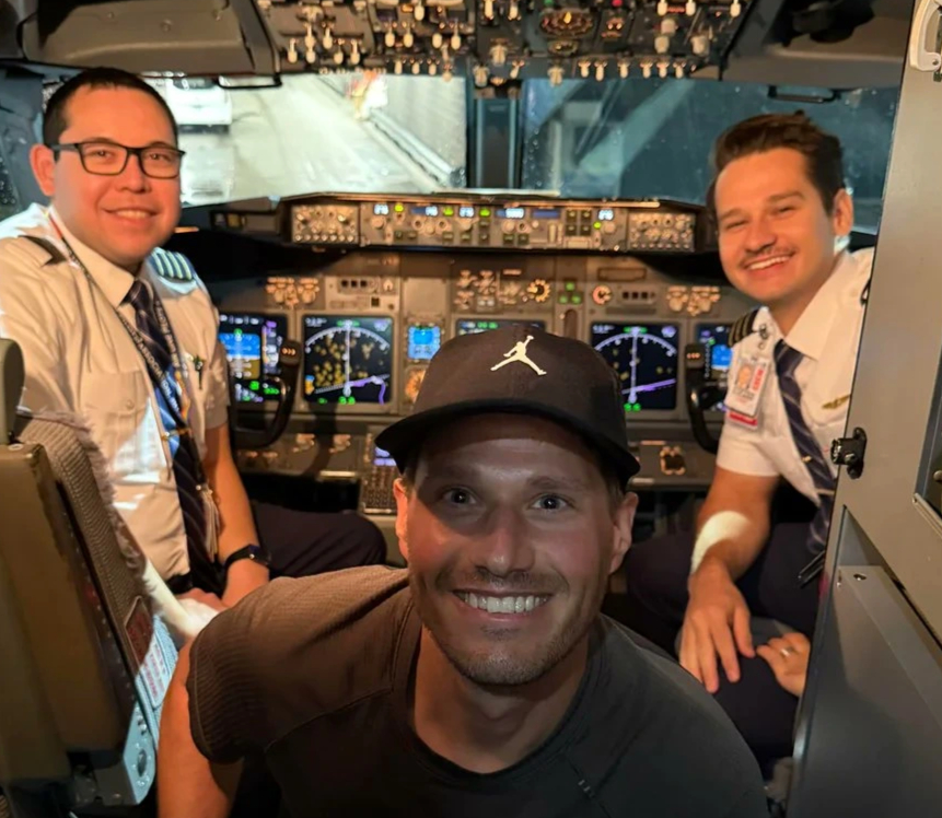 United Boeing 737 Flies With Just One Passenger Following British Airways Disruption