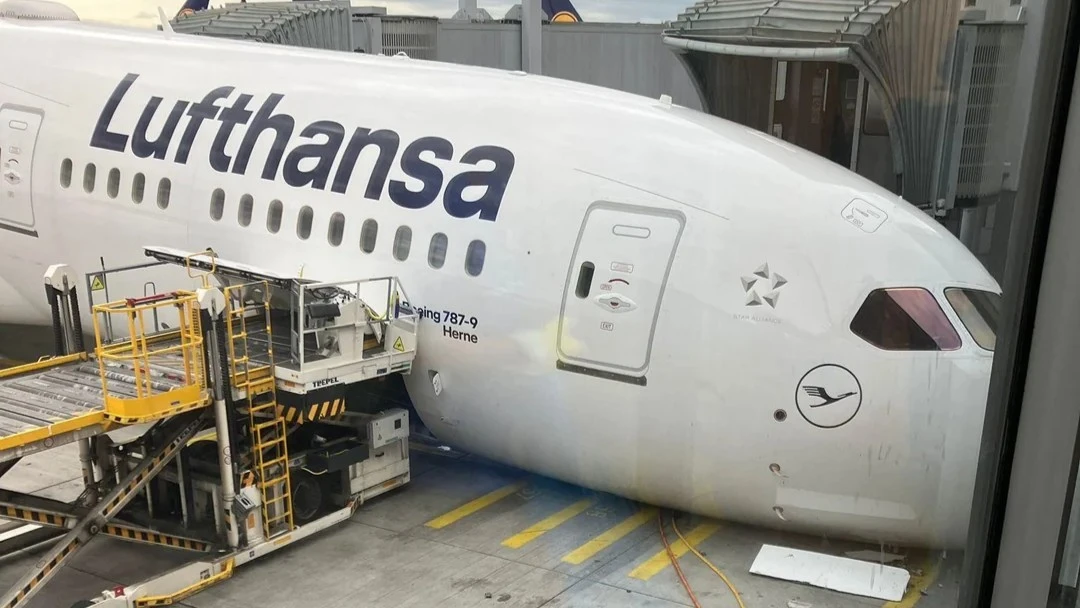 Pino faltante do equipamento de nariz do Boeing 787 da Lufthansa é encontrado em Frankfurt