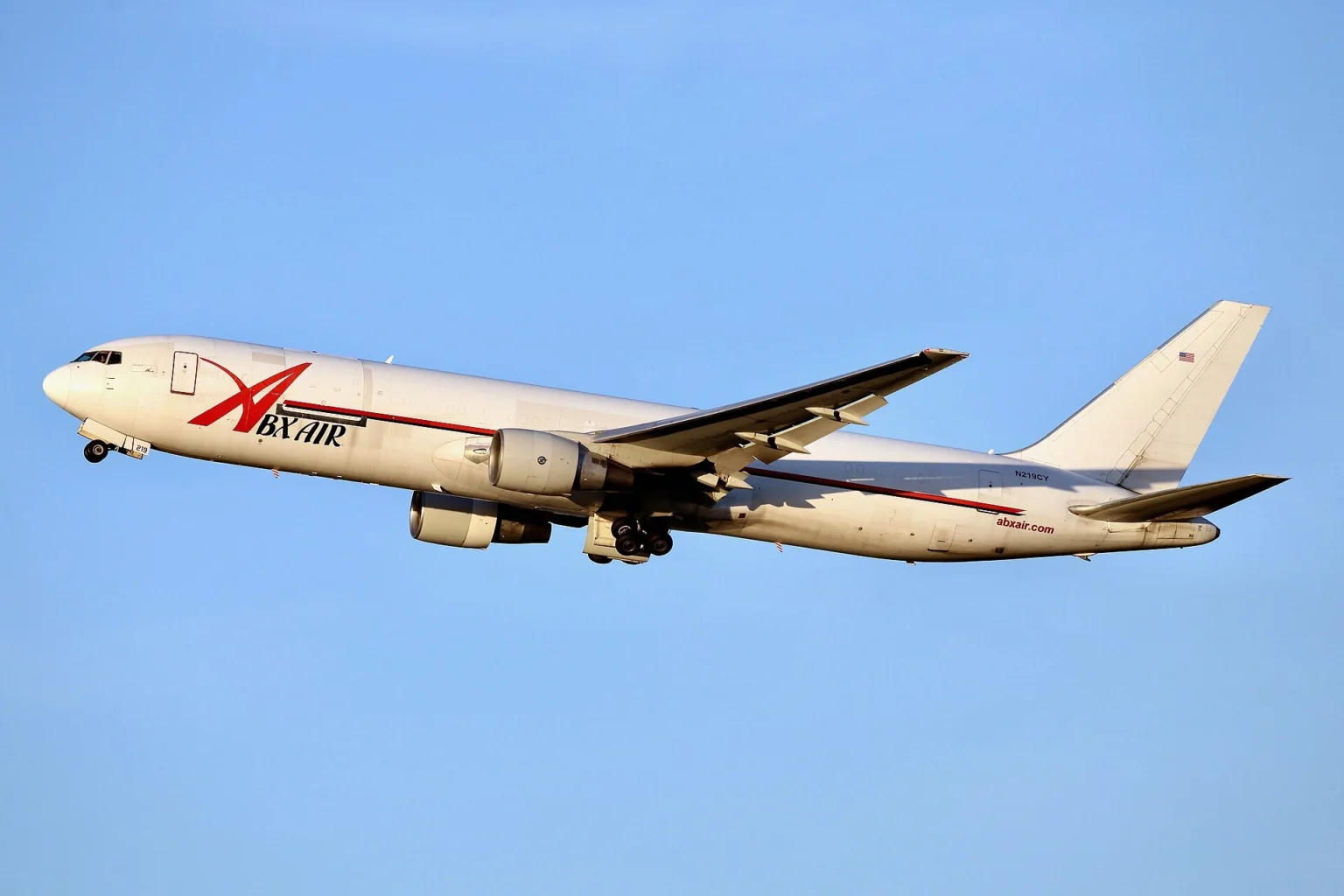 Boeing 767 Pilots Tried to Land on Wrong Runway at New York JFK