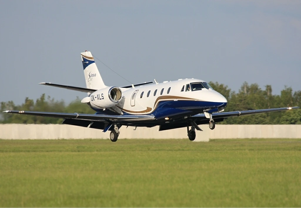 Business Jet Takes Wrong Turn and Lands at RAF Fairford, Home to US Air Force Bombers