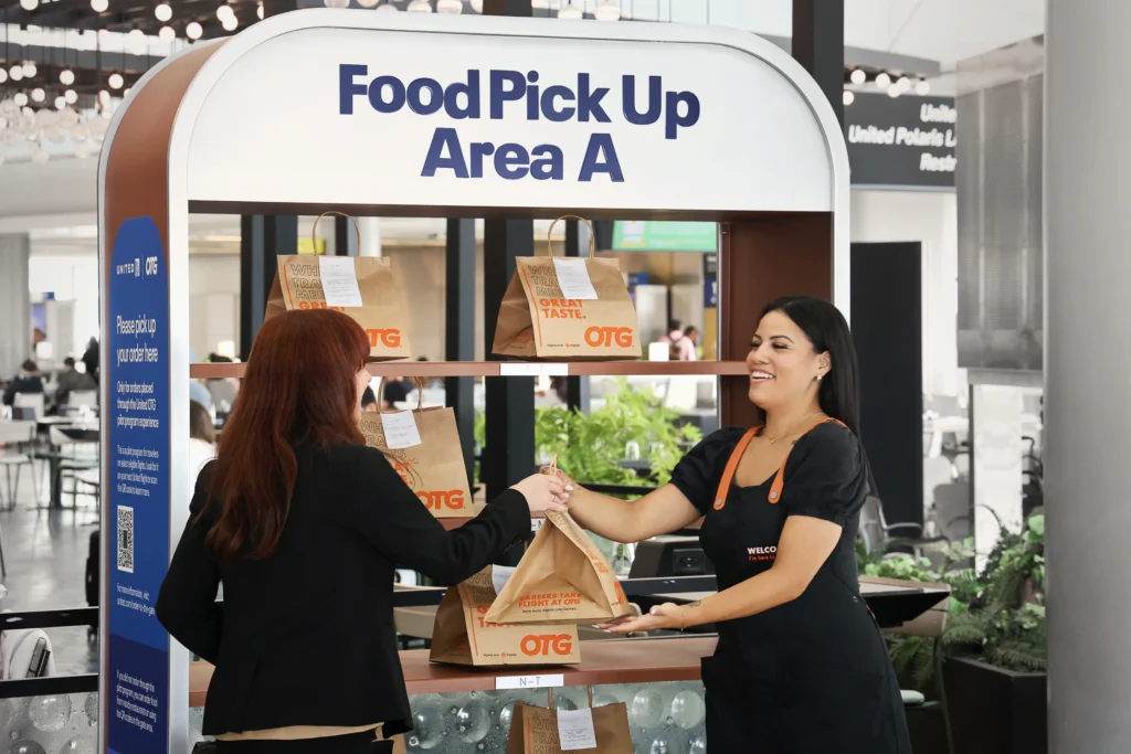 Food Delivery to the Gate? United Tests New Time-Saving Customer Benefit at Newark Liberty International Airport