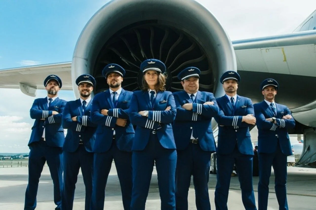 LATAM Airlines pilots in Chile generally earn approximately CLP 63.6 million to CLP 120 million per year, depending on rank, seniority,...
