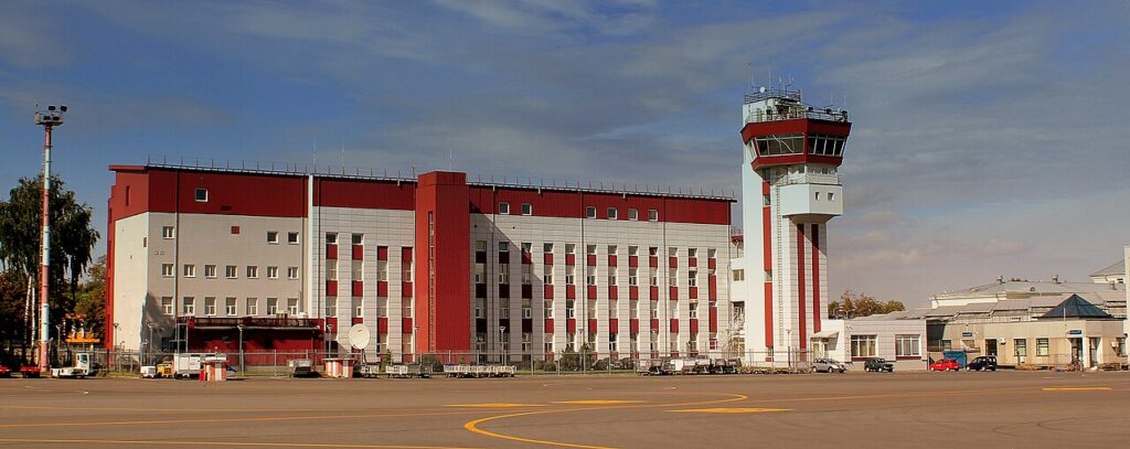 Vilnius Airport Shut Down as NATO Fighter Jets Scramble Over Unidentified Object